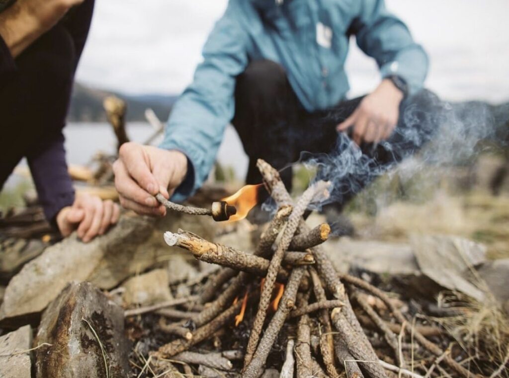 How to Build a Campfire Like a Pro: Easy Steps for Beginners