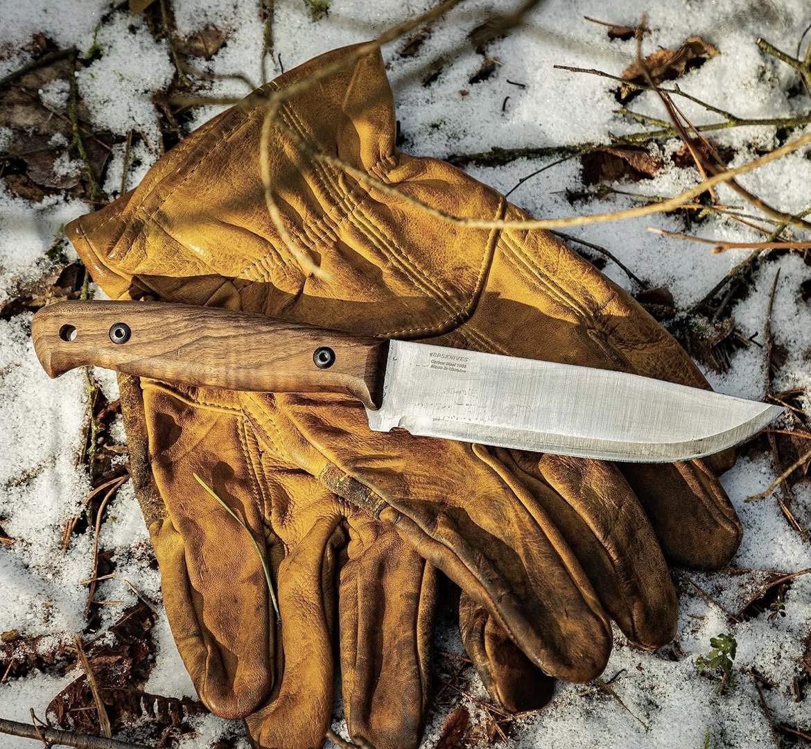 Bushcraft Knives That Actually Work: What I Use and Recommend